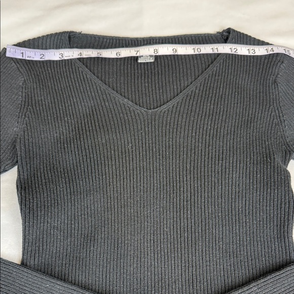 BB Essential Black V-Neck Ribbed 100% Cotton Sweater Women's Size M - Picture 5 of 9
